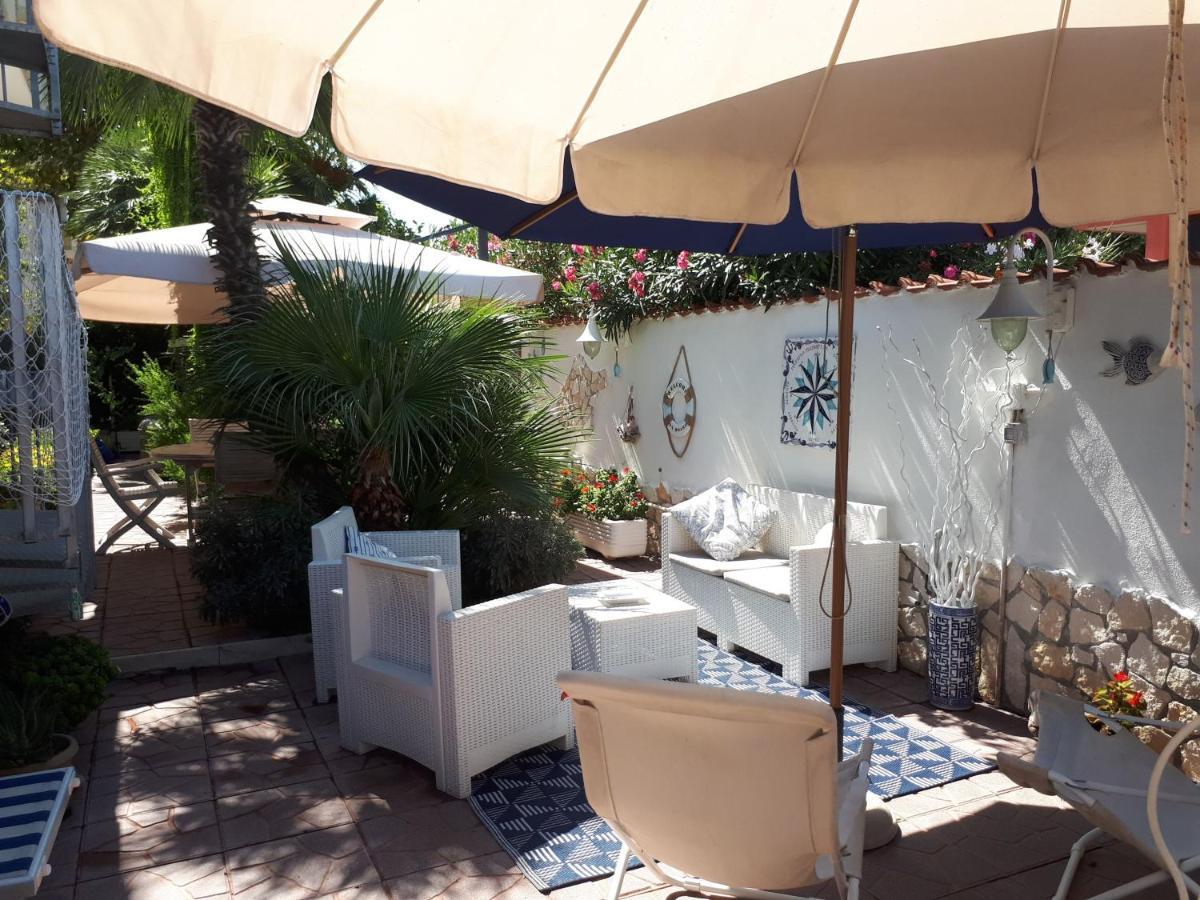 Domus Claudio Garden - Monolocale Con Giardino Privato Apartment Fiumicino Exterior photo
