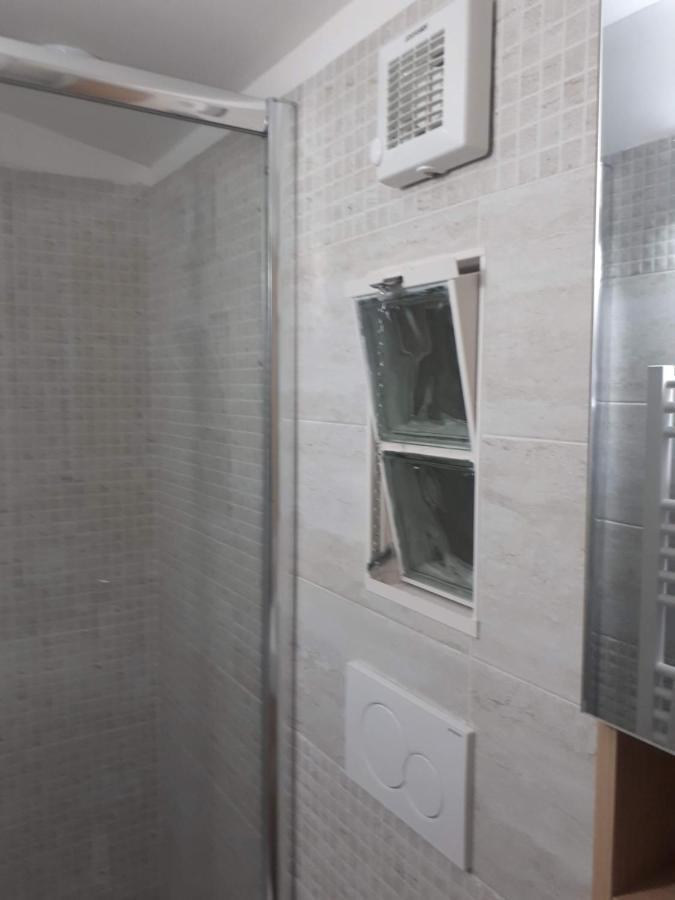 Domus Claudio Garden - Monolocale Con Giardino Privato Apartment Fiumicino Exterior photo